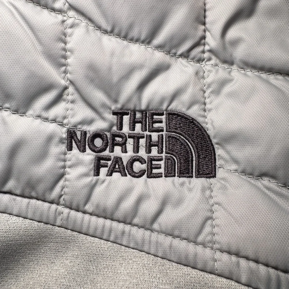 The North Face Kilowatt Gray‎ Thermoball Hooded Vest Men's Sz M EUC